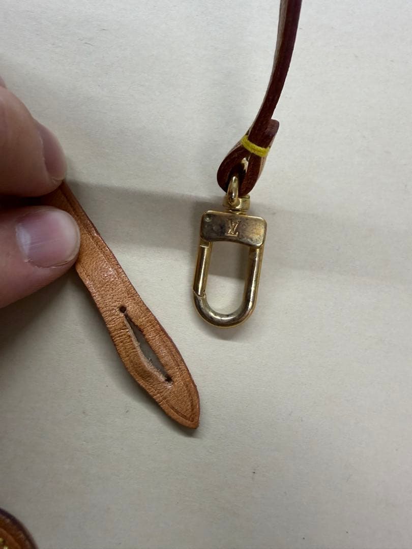 空*様 ルイ・ヴィトン ネームタグ レザー　一部ネーム刻印あり