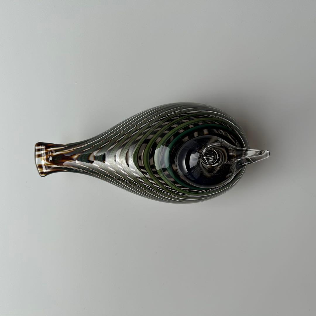 ガラス製ストライプ模様の鳥型オブジェ