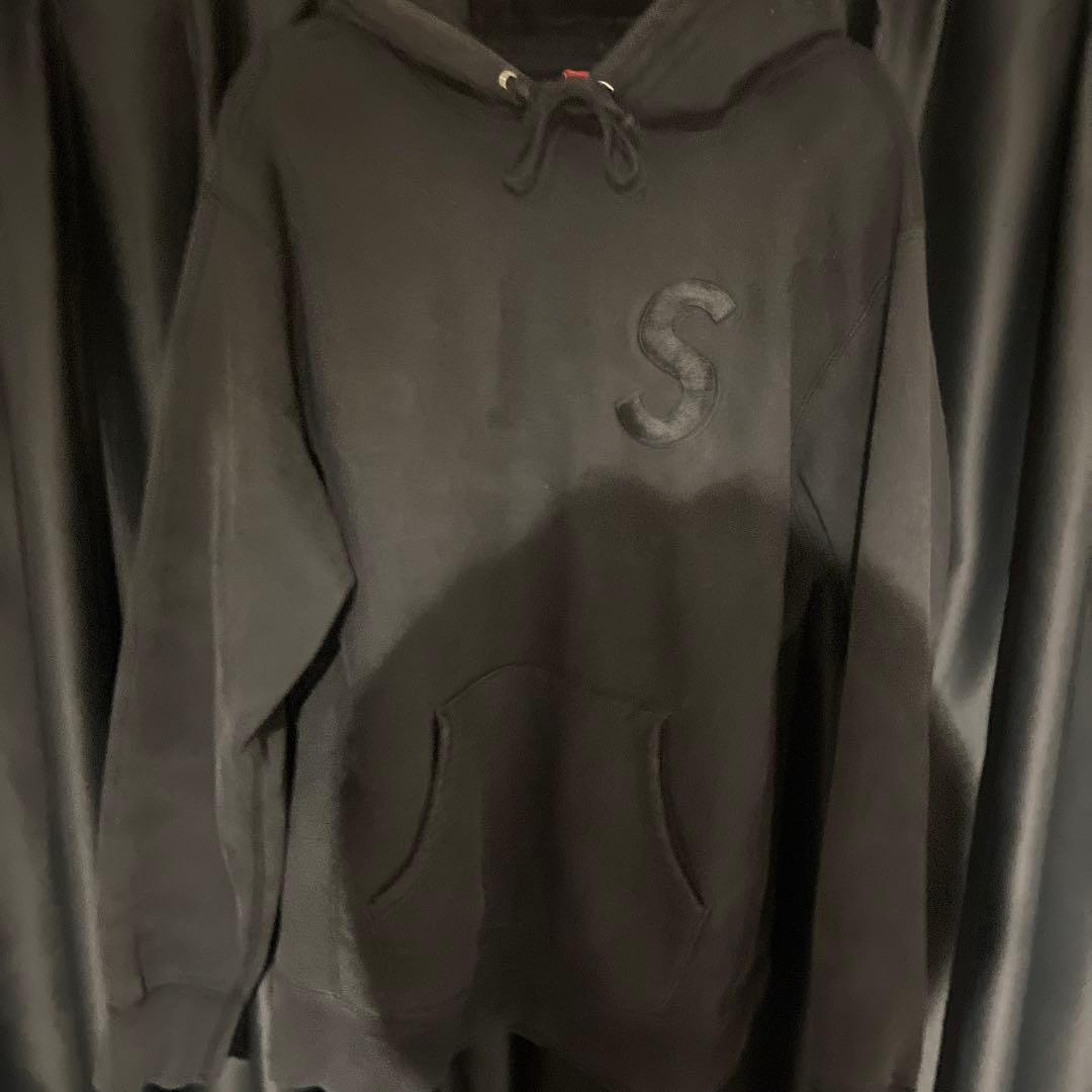 SUPREME ブラック パーカー フード付き