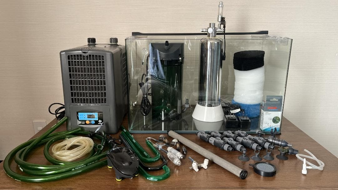 60cm水槽、クーラー、外部フィルター、化学式co2添加、その他！引取りok