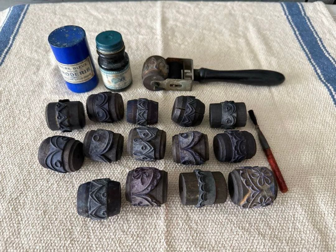 フランスアンティーク　木製スタンプ 15個セット インク瓶付き