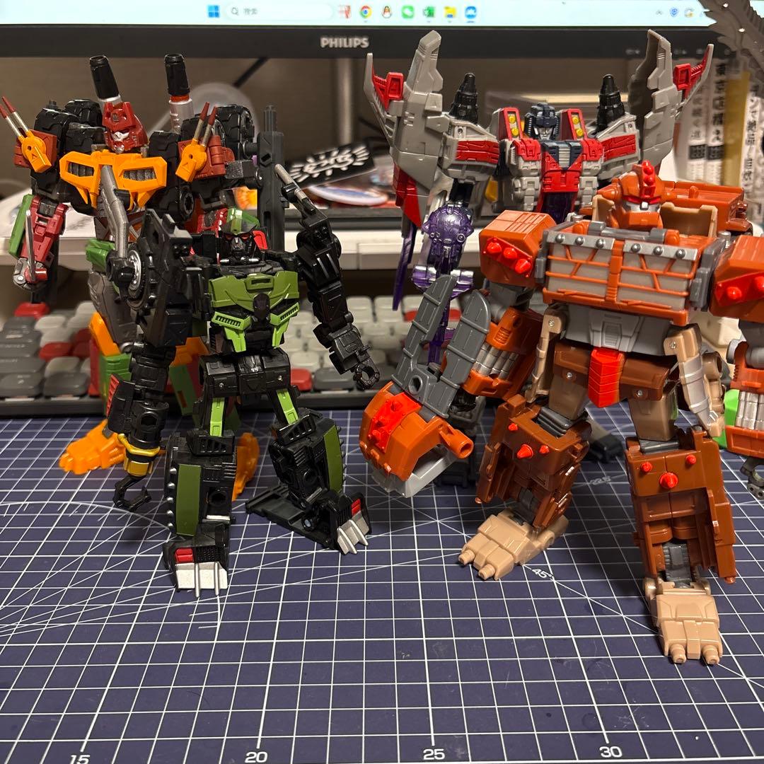 トランスフォーマーブラジオン&トラッシュマスター&スタースクリーム&ロックダウン