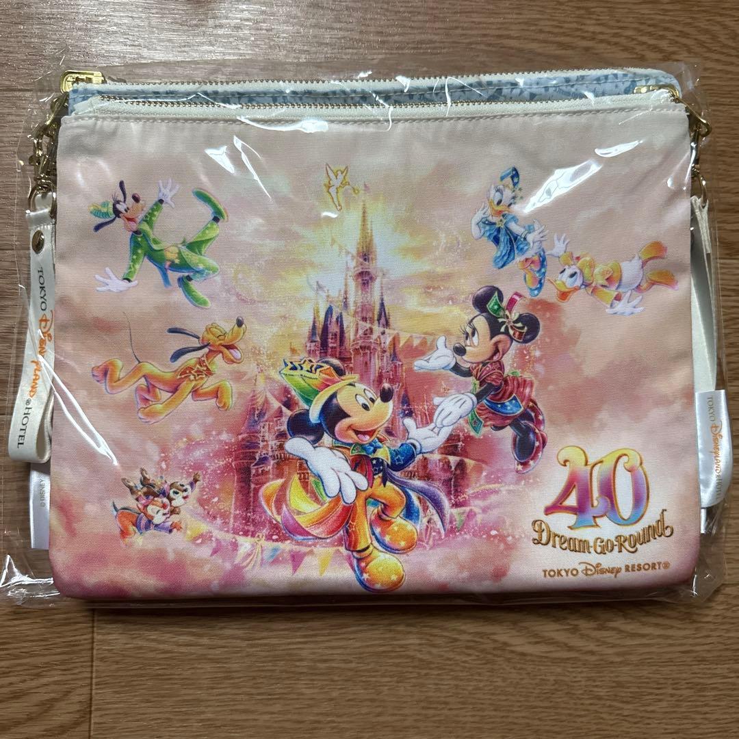 東京ディズニーランドホテル　40周年 宿泊者限定　ポーチ4種セット（未開封）