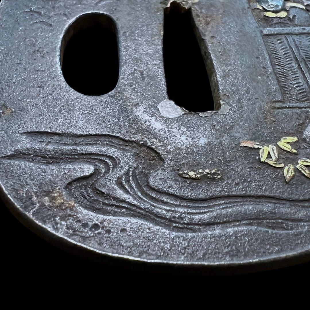 グ*ー様 鸛《古美術》刀装具 本歌 無銘 鉄地 金象嵌人物画花水風景図 鍔 武具