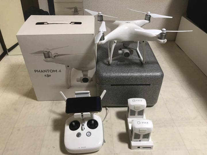ビデオカメラ DJI Phantom4