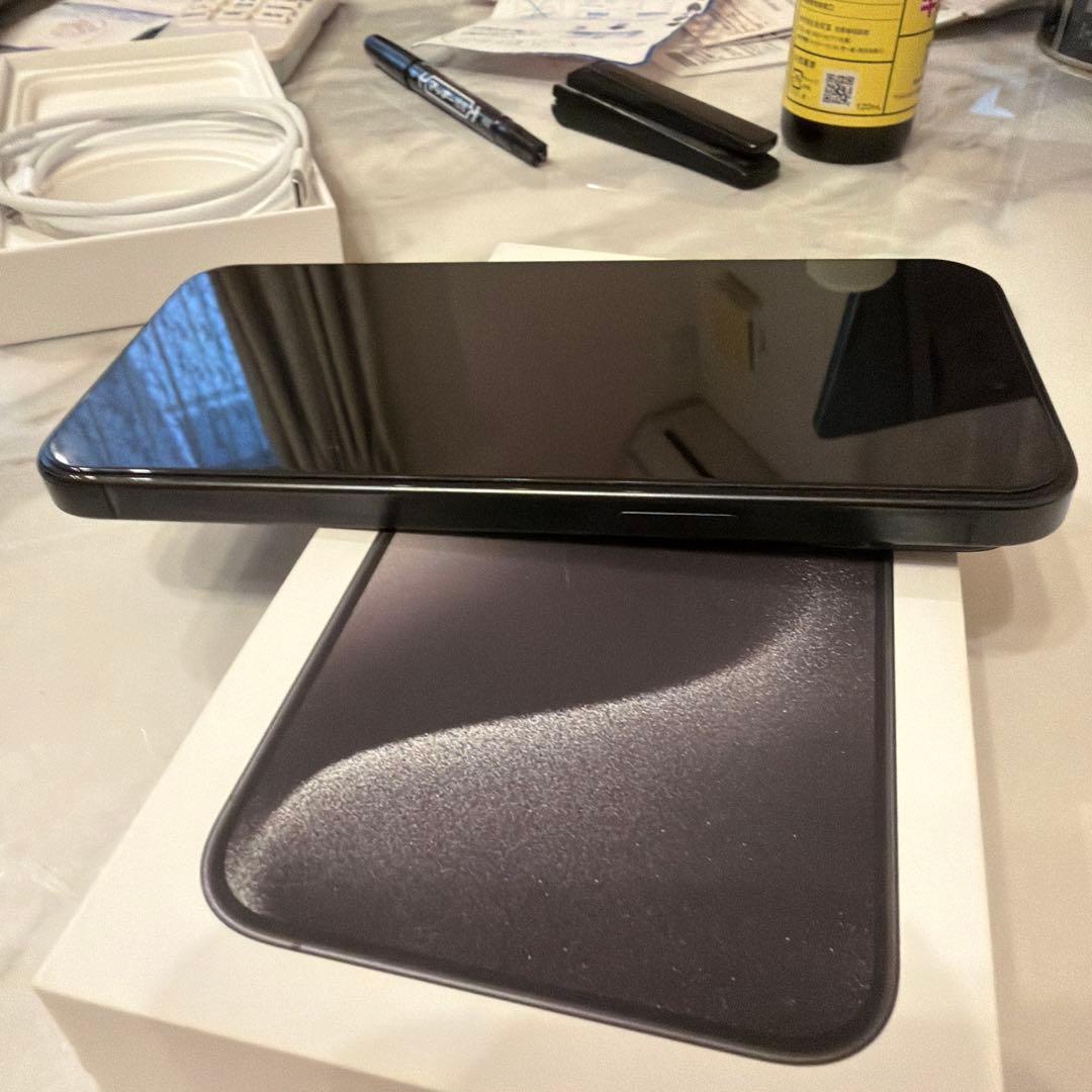 Apple iPhone ブラック 本体