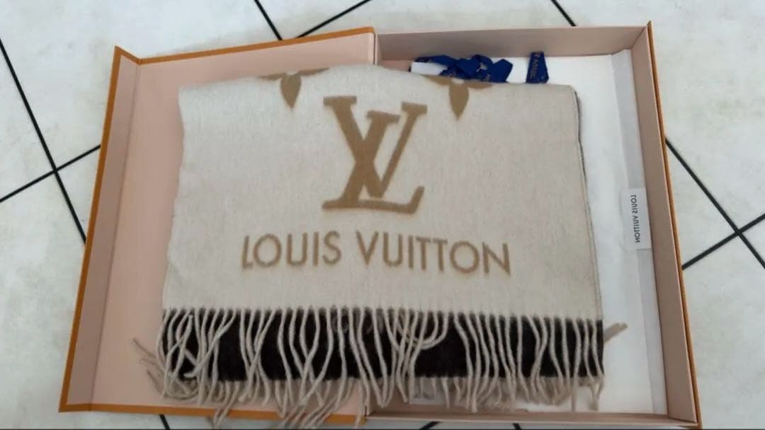 ヴィトン マフラー