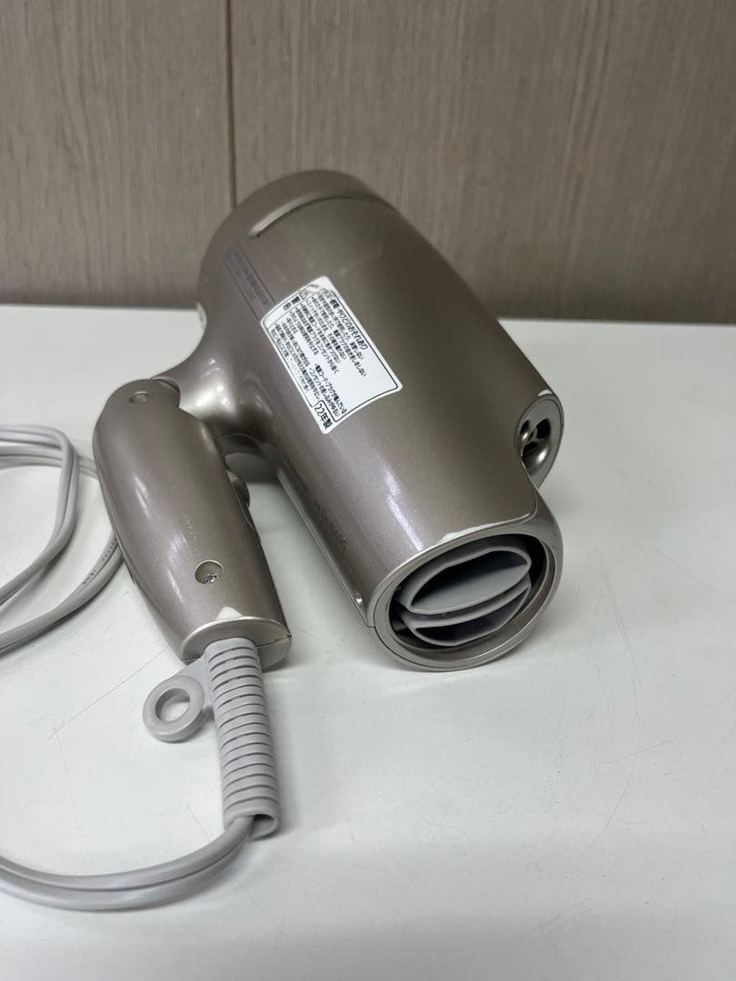22年製 Panasonic ヘアドライヤー　EH-na9g