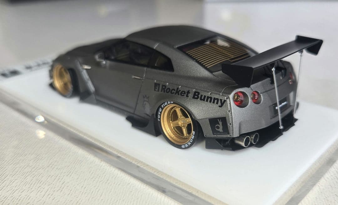 1/43ミニカー　アイドロン　Rocket Bunny GT-R 　マットグレー