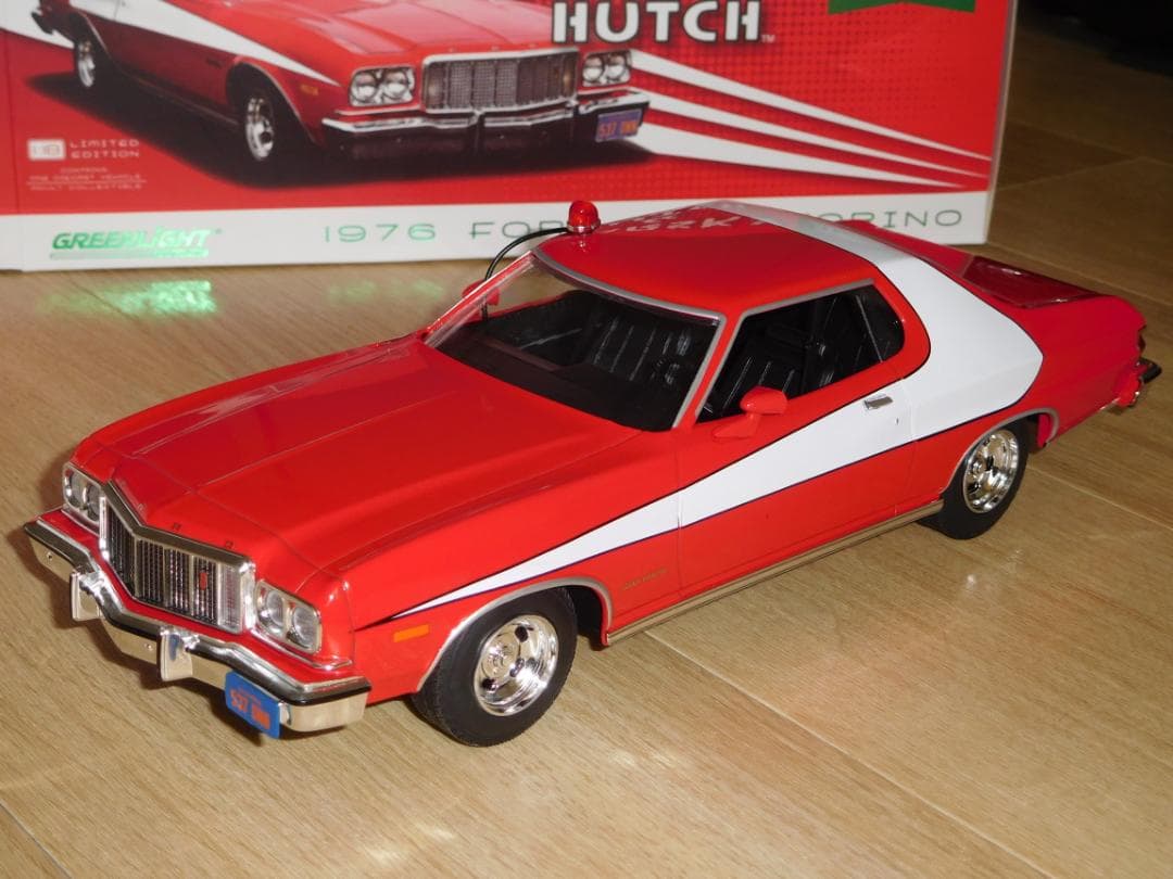 STARSKY & HUTCH 1976トリノ 1/18 GREEN LIGHT