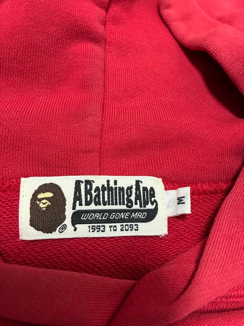 じょ様限定　バックプリント付き A BATHING APE レッド パーカー