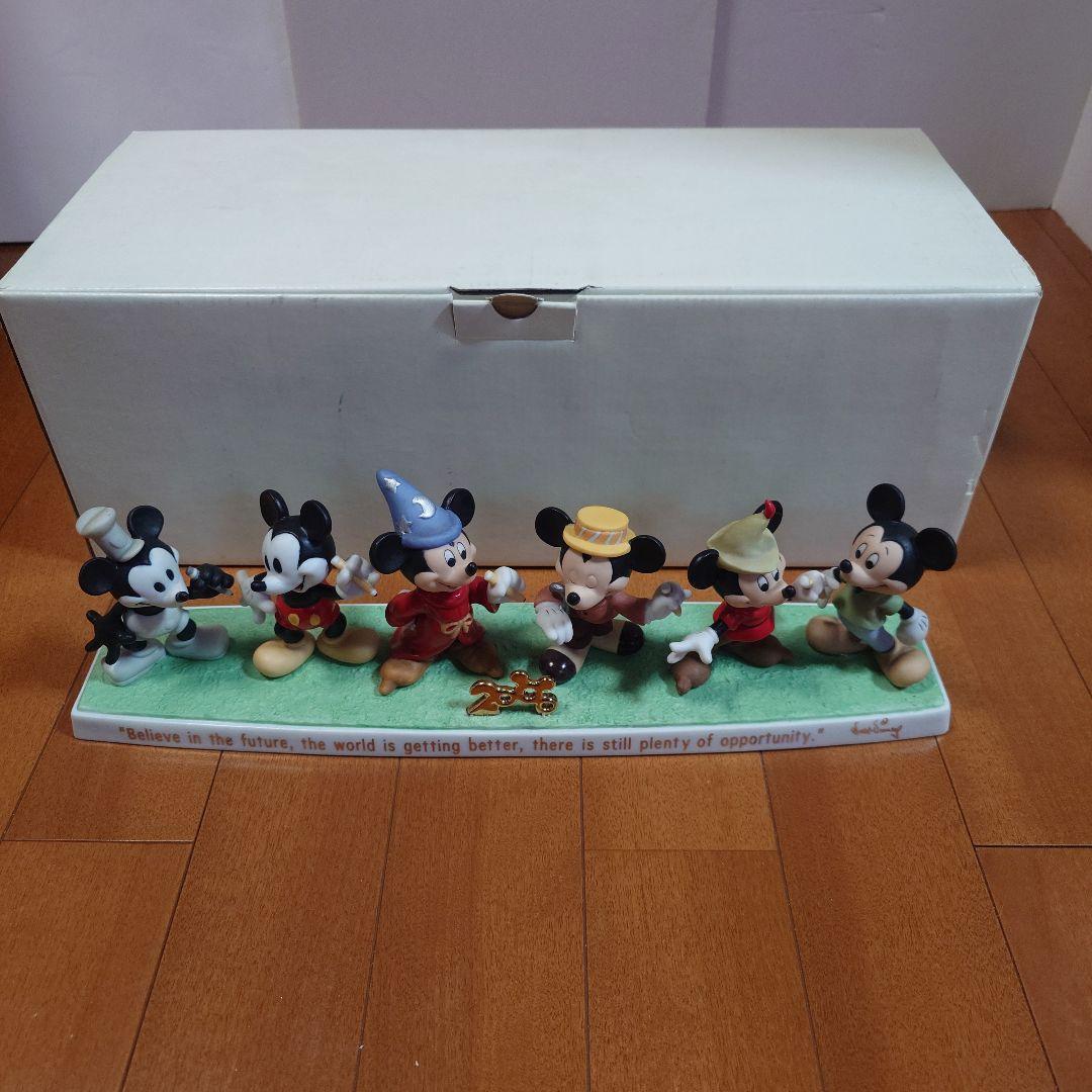 【貴重品】ディズニー　ミッキーマウスミレニアムフィギュア2000年限定500個