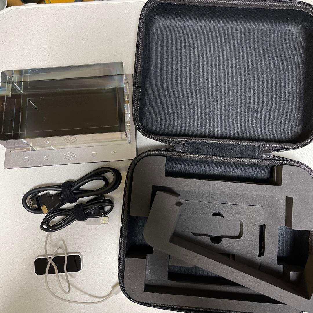 Looking Glass LKG-2K　LEAP Motion付属モデル
