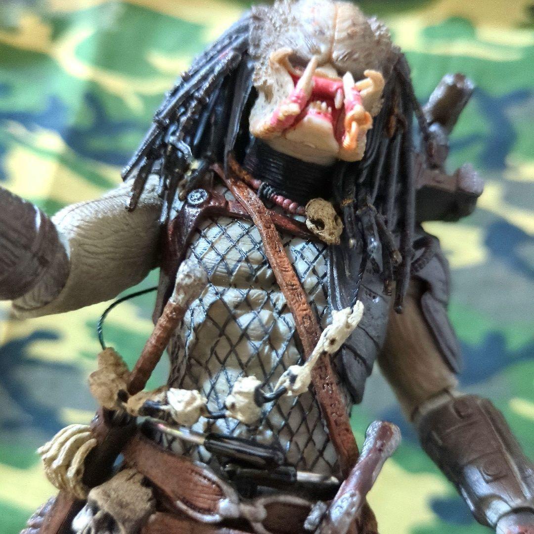 NECA エルダープレデター《中古品》 【パッケージ無し・スタンド付き】