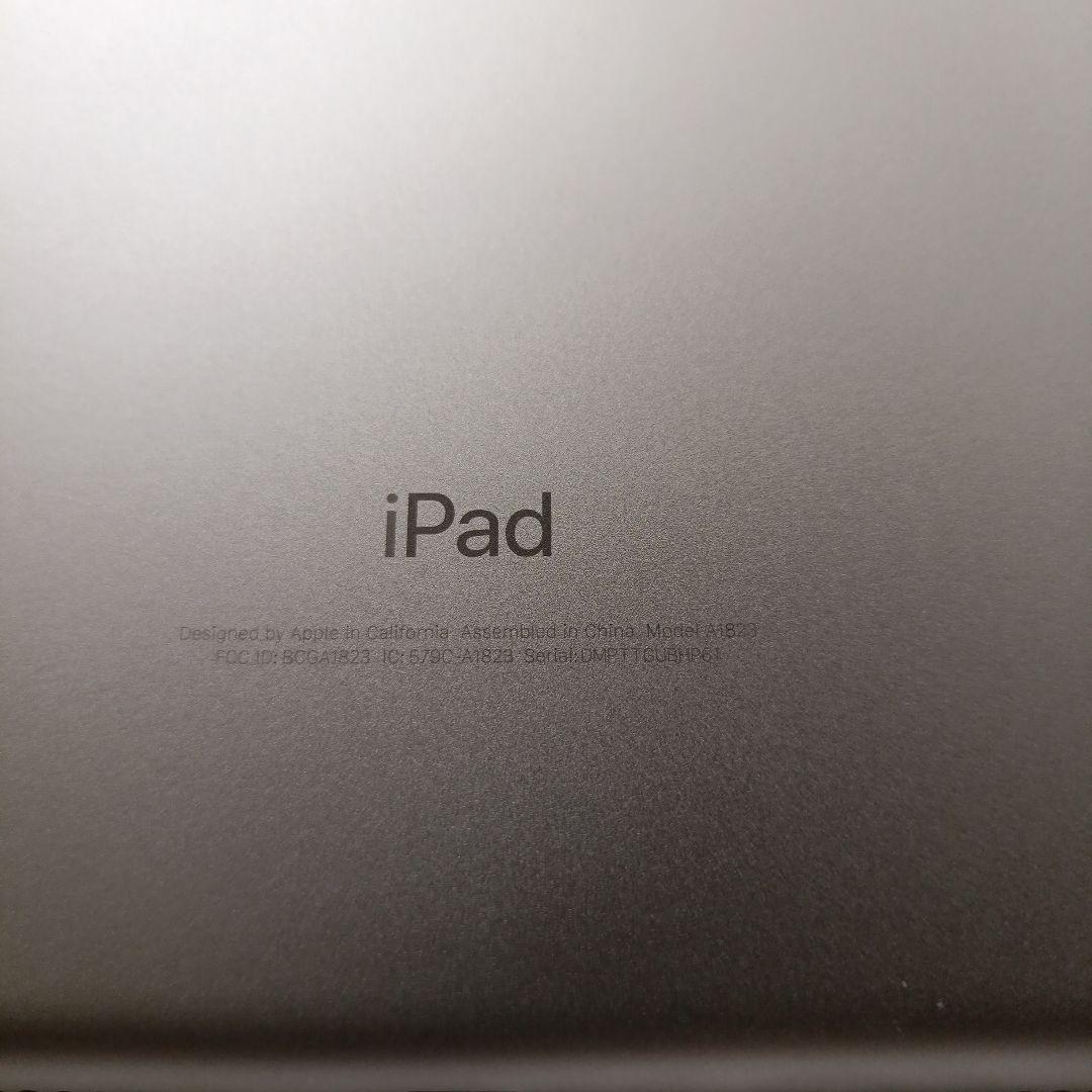 Apple iPad 第5世代　32GB