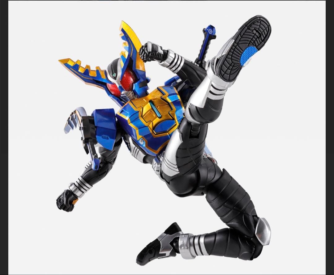 【新品】S.H.Figuarts 真骨彫 仮面ライダーガタック ハイパーフォーム