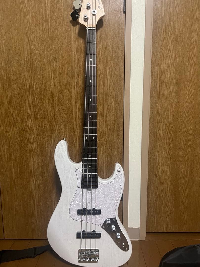 Bacchus ベース　白