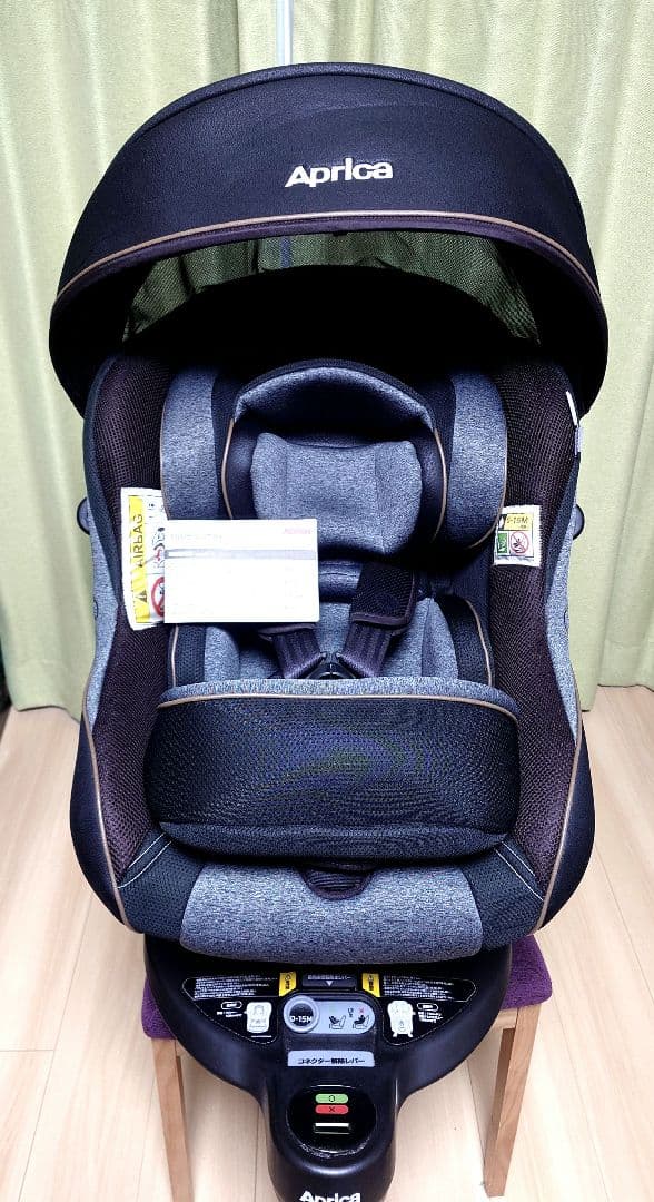 【美品】 アップリカ クルリラ プロテクト ISOFIX チャイルドシート