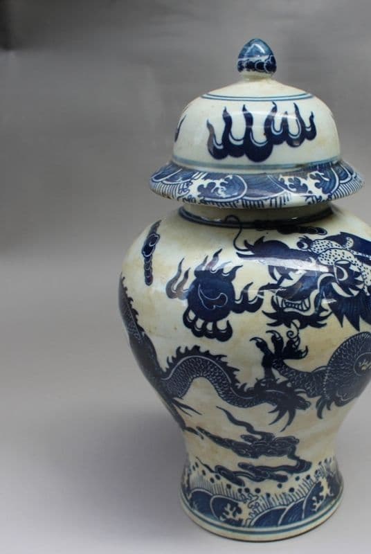 サバ竜紋将軍缶  景徳鎮 陶磁器 装飾品 工芸品 美術品 置物