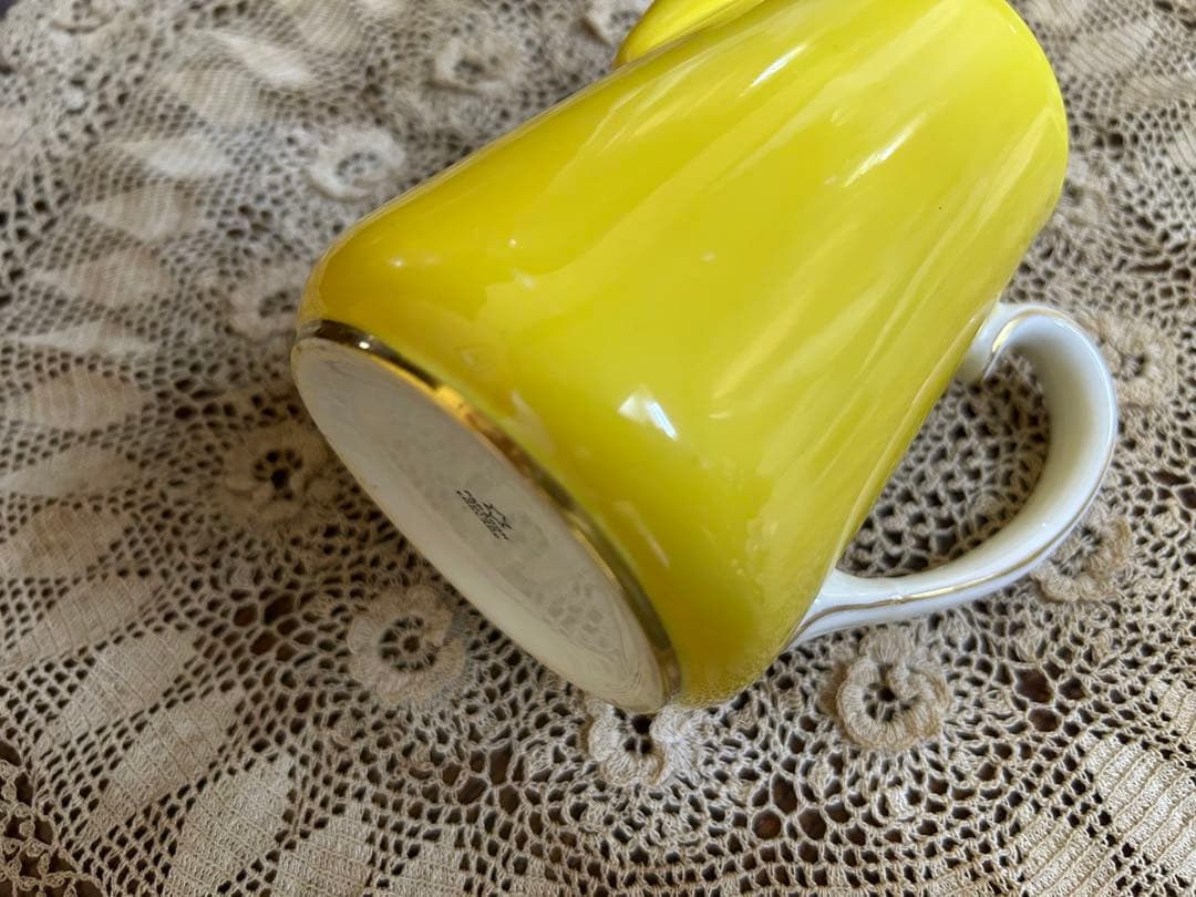 初期のパラゴン 希少なスターチャイナ時代 黄色と金彩のポット 美品 星マーク