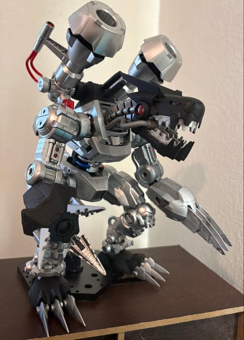 ムゲンドラモン　プラモデル　全塗装