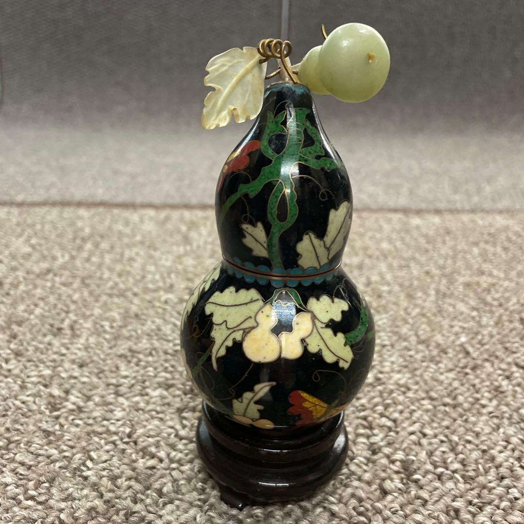 中国美術品　骨董品　瓢箪　ひょうたん 蝶々　台座付き