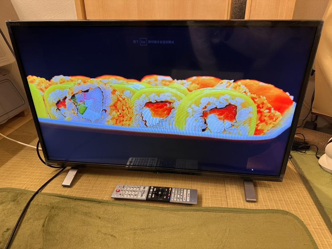 アプリ内蔵極美品　TOSHIBA 東芝 テレビ　32V34　2022年製　32型