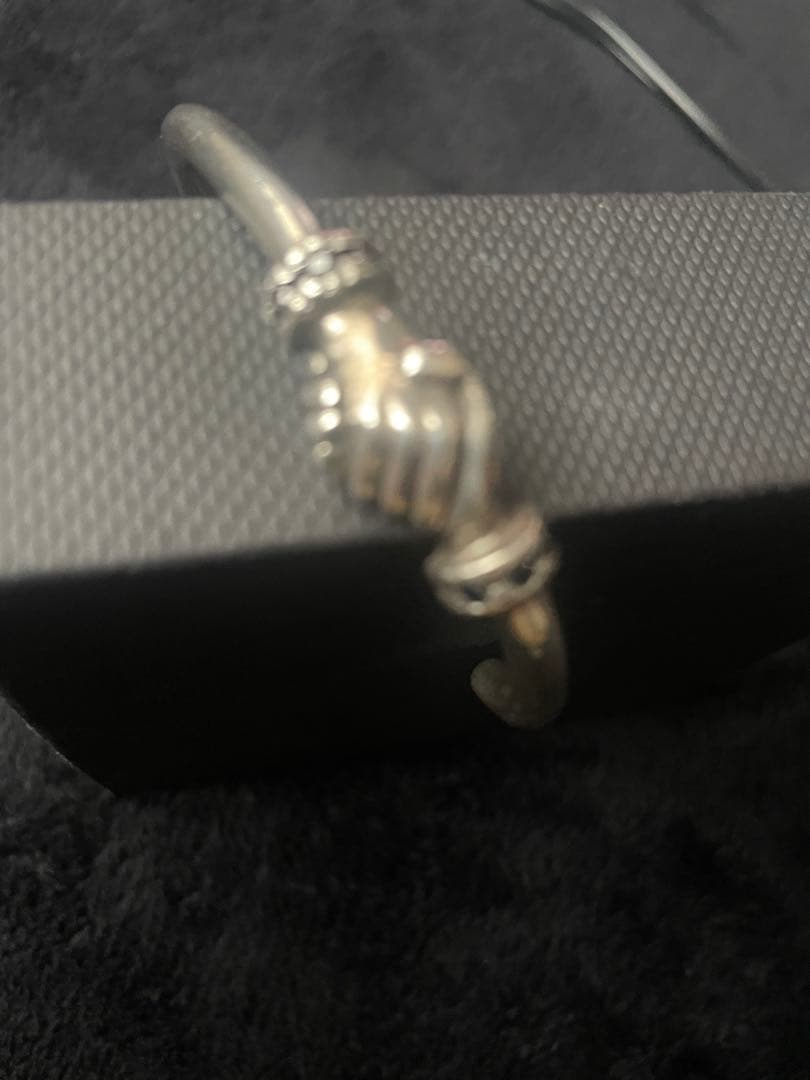 アーチセブンスター　握手バングル ブラックダイヤ