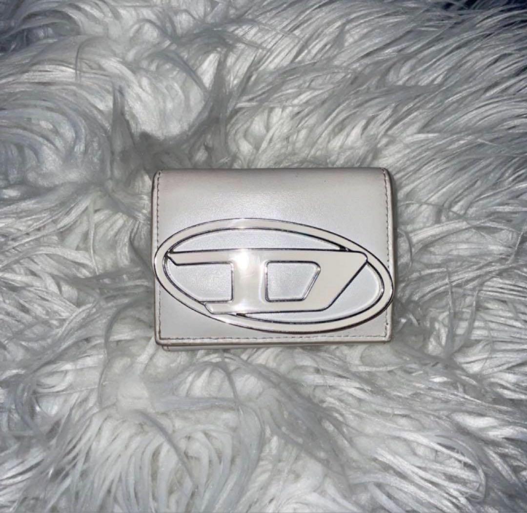 DIESEL 白 財布