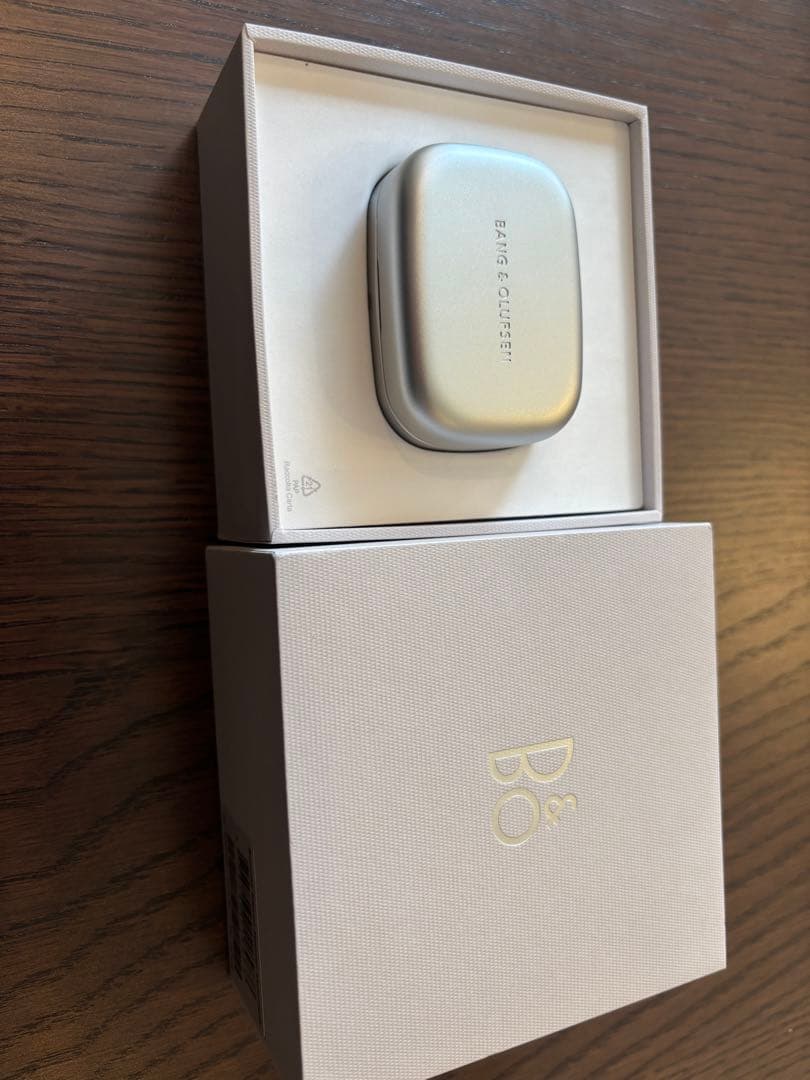 イヤホン Bang & Olufsen Beoplay Eleven