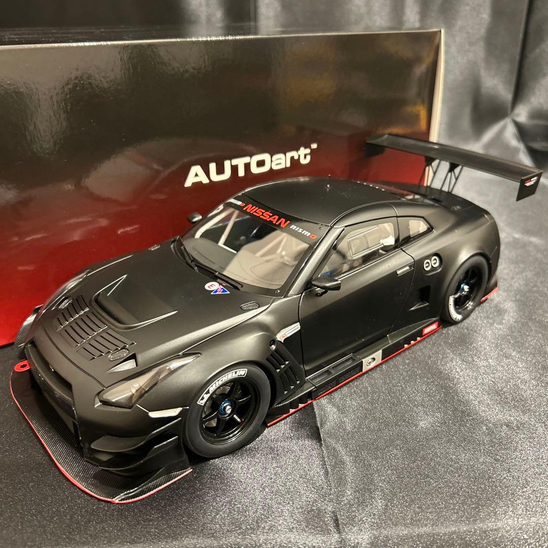 AUTOart Nissan GT-R 1/18 マットブラック ニスモ