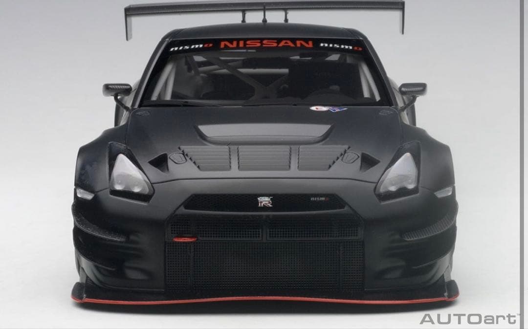 AUTOart Nissan GT-R 1/18 マットブラック ニスモ