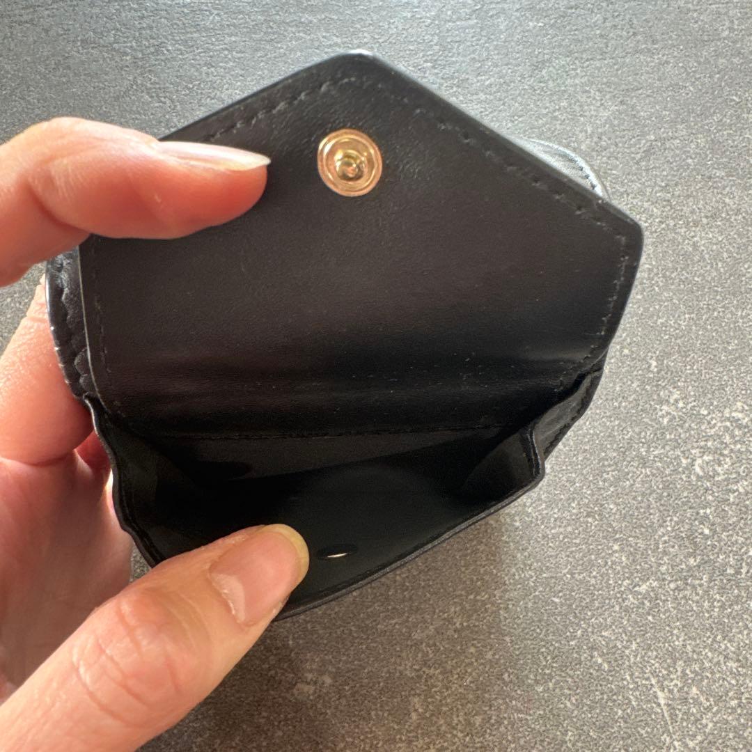 マルジェラ　三つ折り財布