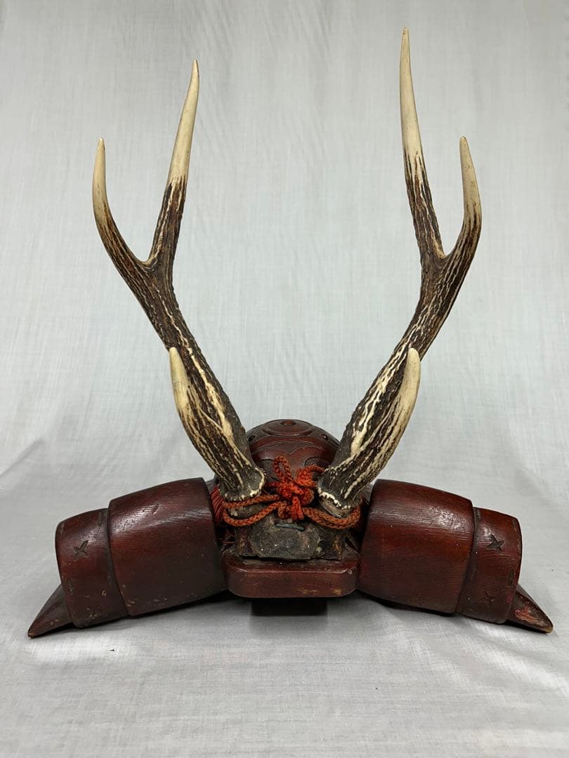 刀掛け 武具　二本掛け　日本刀　兜置物　刀掛　彫刻 刀装具 骨董品 古美術品