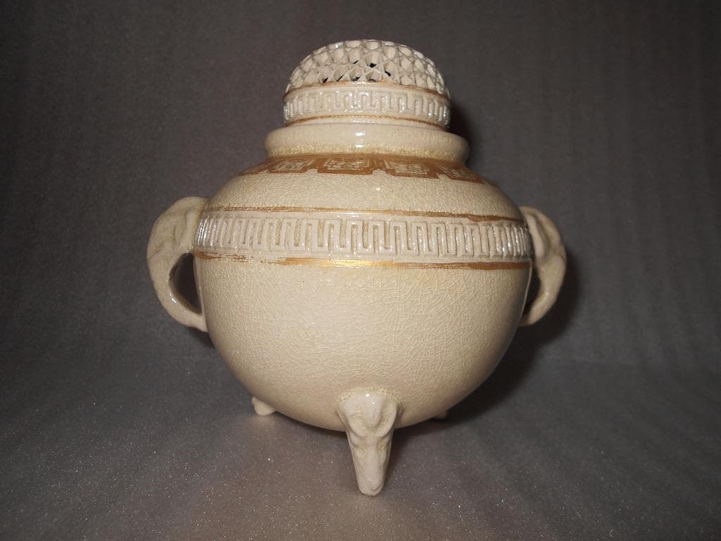 薩摩焼　透かし彫り　象双耳　金彩　香炉　茶道具