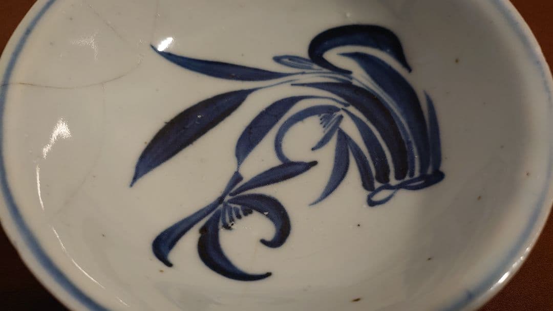 李朝　白磁　古染付　染付　華の図　朝鮮陶器　１客