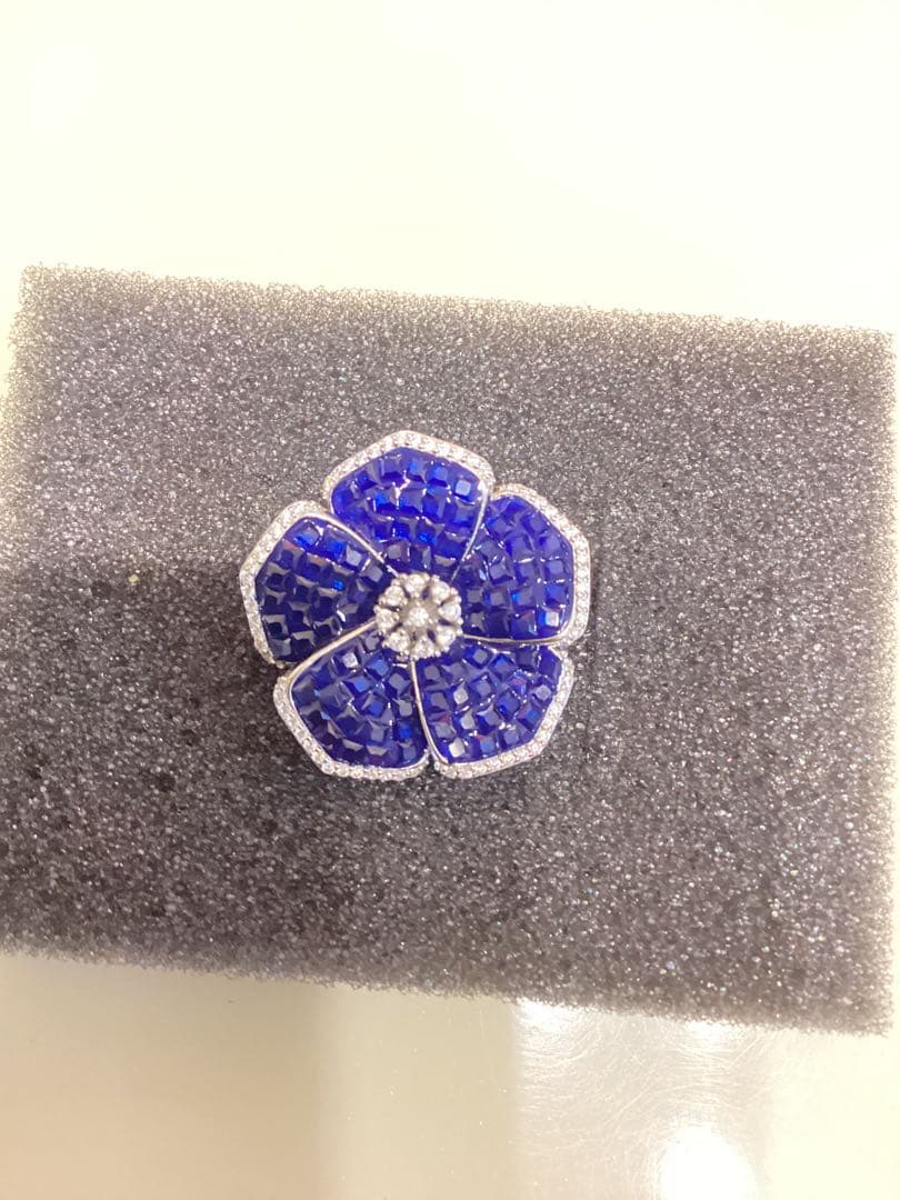 ハートちゃん❣️ミステリーセッティングブルーサファイアブローチ
