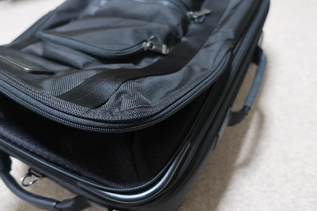 トゥミ TUMI キャリーバッグ【型番 22420】
