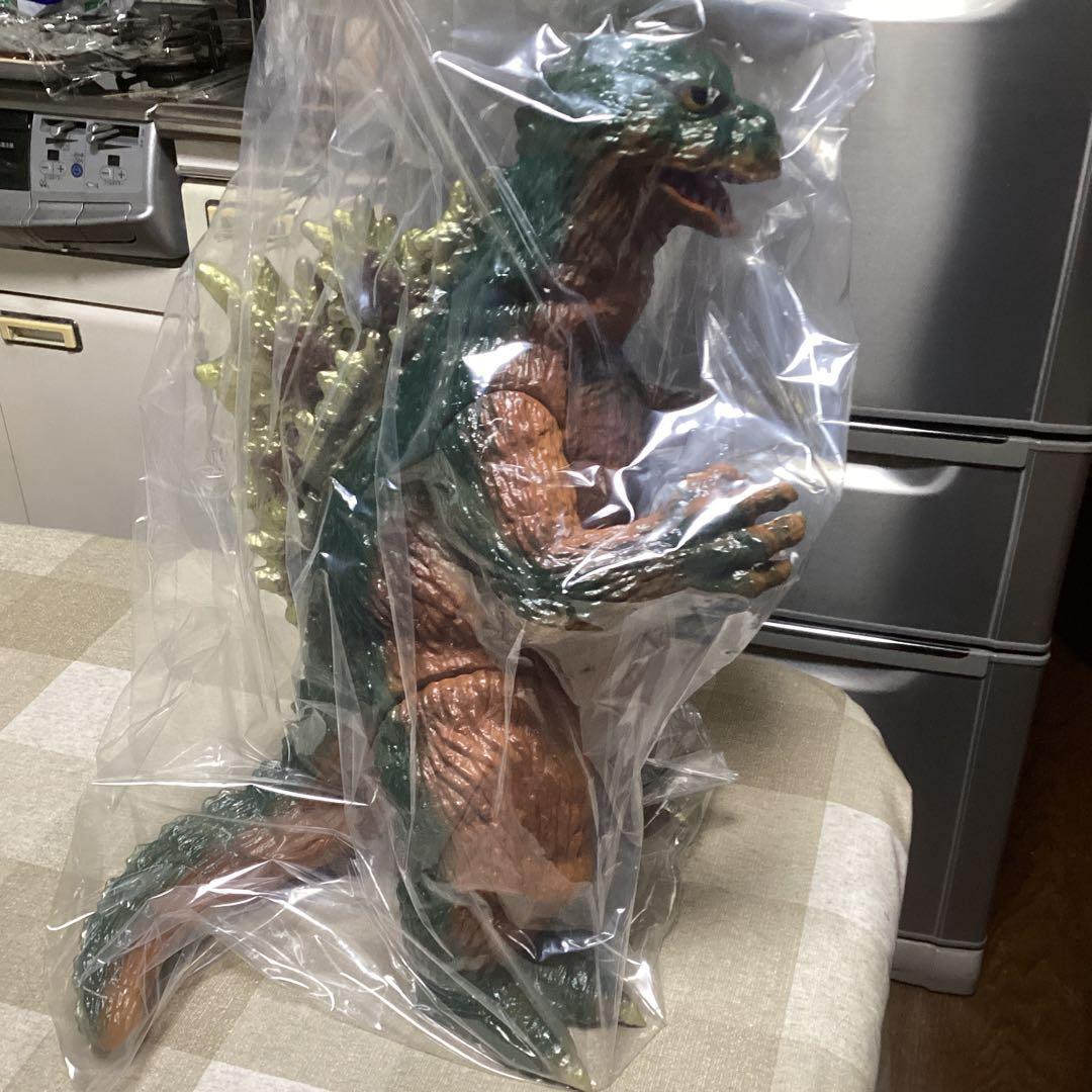 マーミット　ハイパーホビー限定　ジャイアントキンゴジ【薄茶成形に緑金色スプレー】