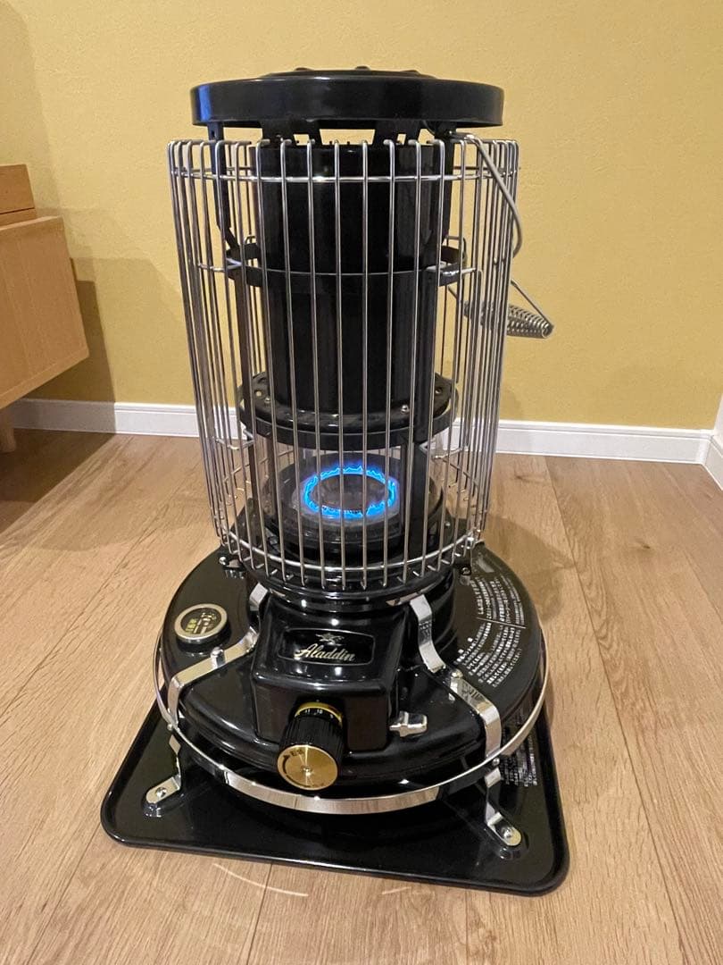 収納袋付Aladdinアラジン石油ストーブブルーフレームBF3906 ブラック