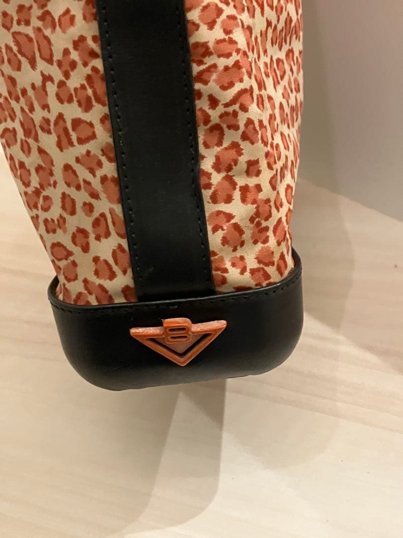 BOTTEGA VENETA ボッテガ　ヒョウ柄　肩掛けショルダーバッグ