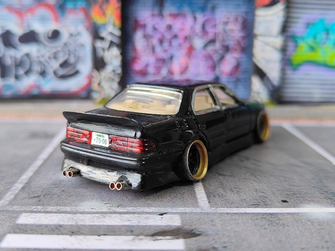 トミカ改造 プレミアム トヨタ セルシオ エアロVIP 深リム ホットウィール