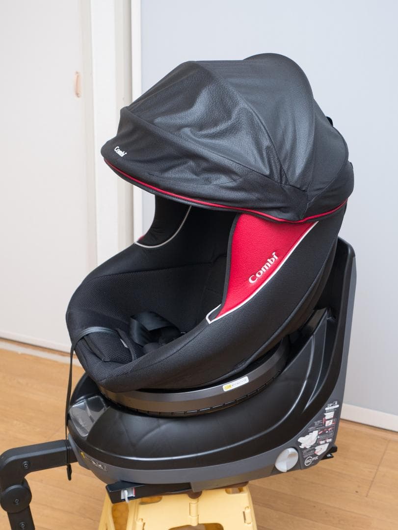 ほぼ未使用 コンビ クルムーヴ ISOFIX エッグショック PJ ブラック