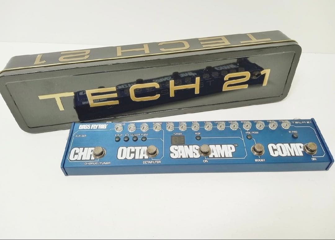 ベース TECH 21 BASS FLY RIG sans amp bass