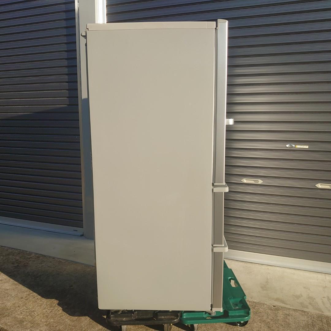 062　AQR-27M(S)　アクア　2022年製　シルバー