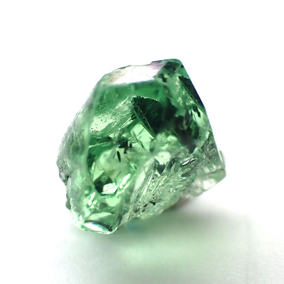 【タンザニア/メレラニ産】ツァボライト(グリーングロッシュラーガーネット)