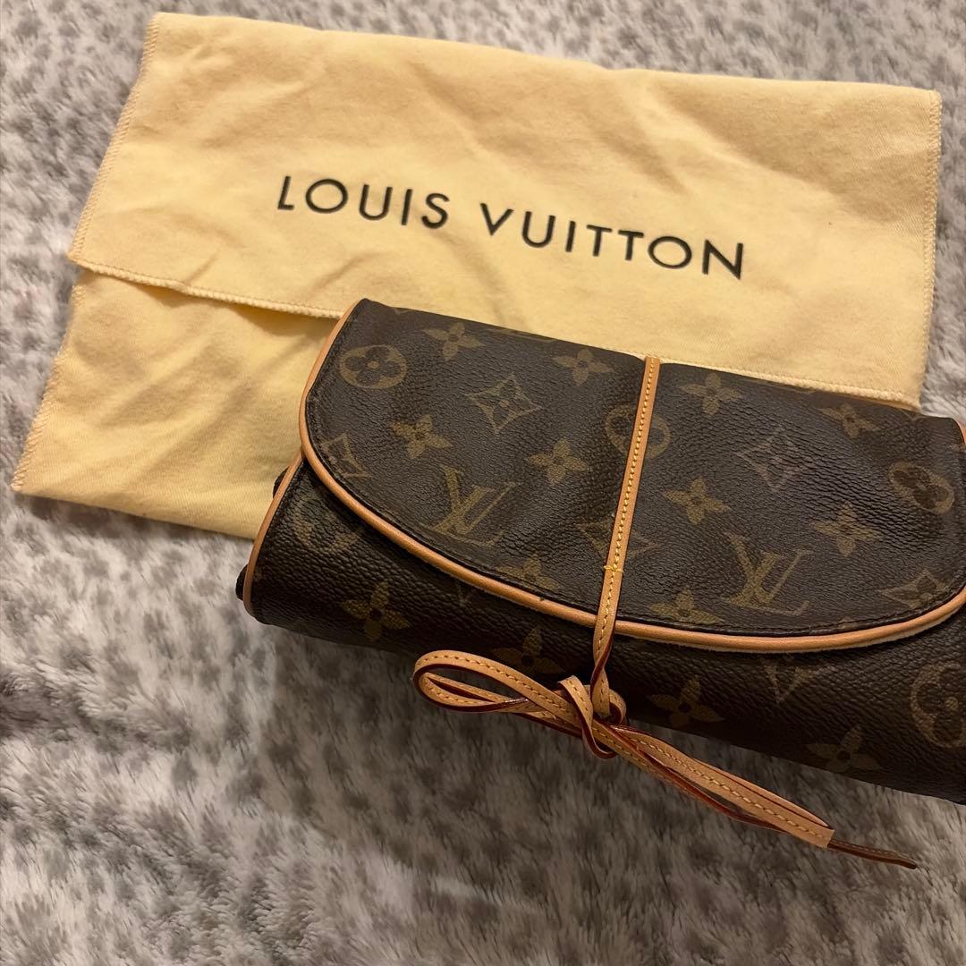LOUIS VUITTON レザー ロールアップポーチ