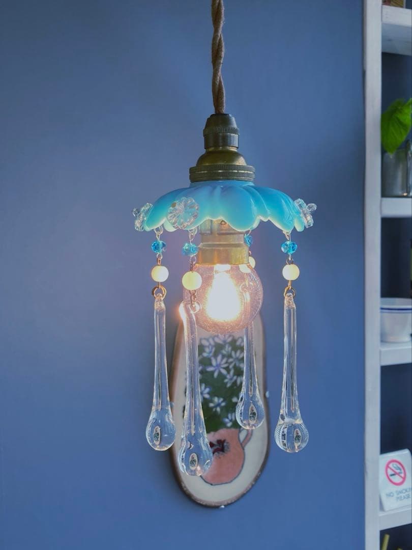 ミニシャンデリア　19世紀　アンティーク　オパールセント　シェード