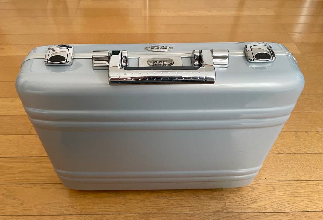 ★美品！ゼロハリバートン薄型アタッシュケース軽量ポリカーボネート★