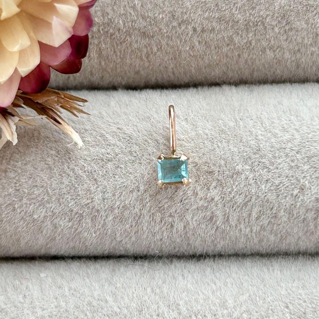 パライバトルマリンのペンダントトップ　K10